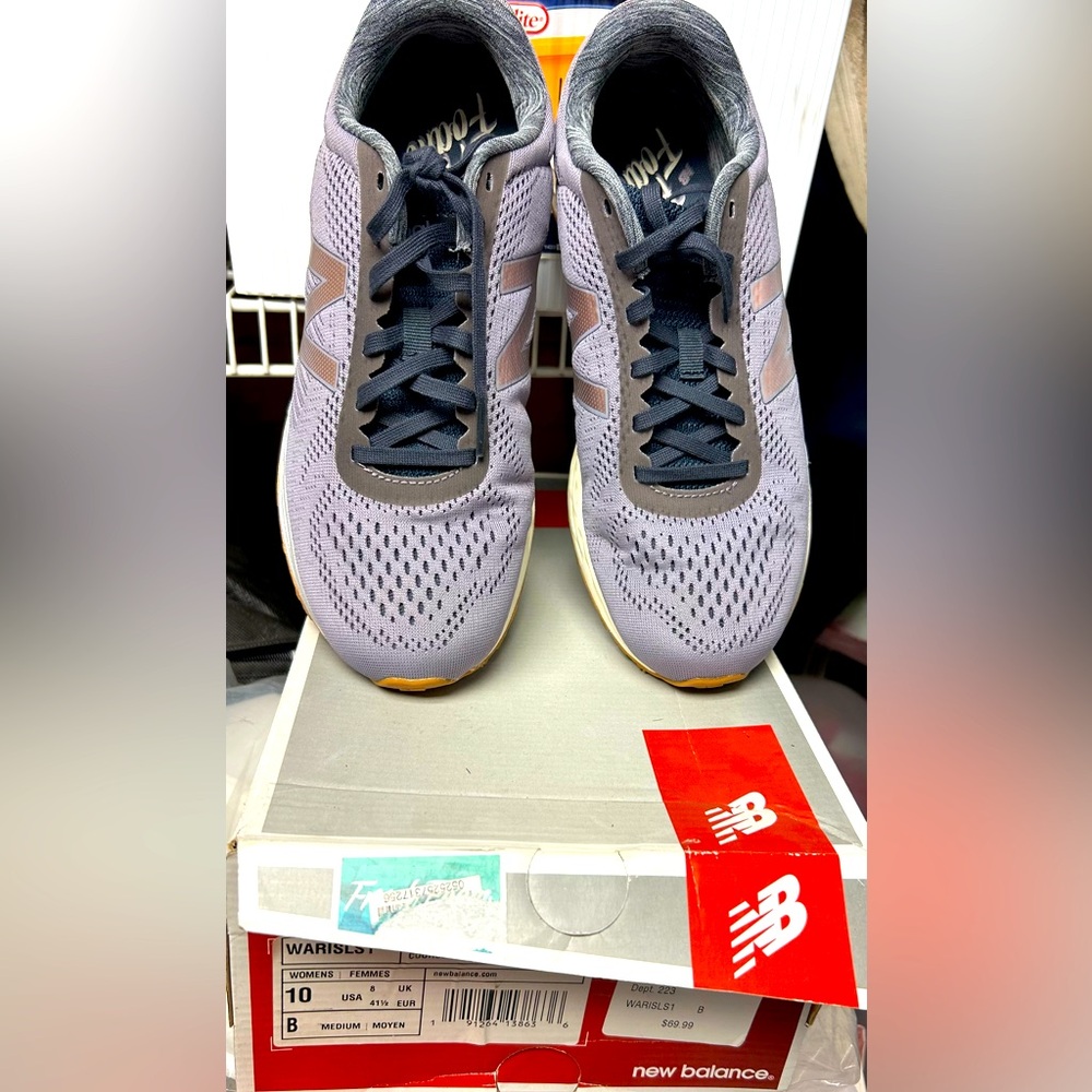 New balance running course sneakers